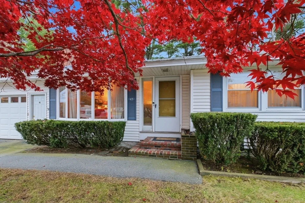 Photo of 43 Duston Dr