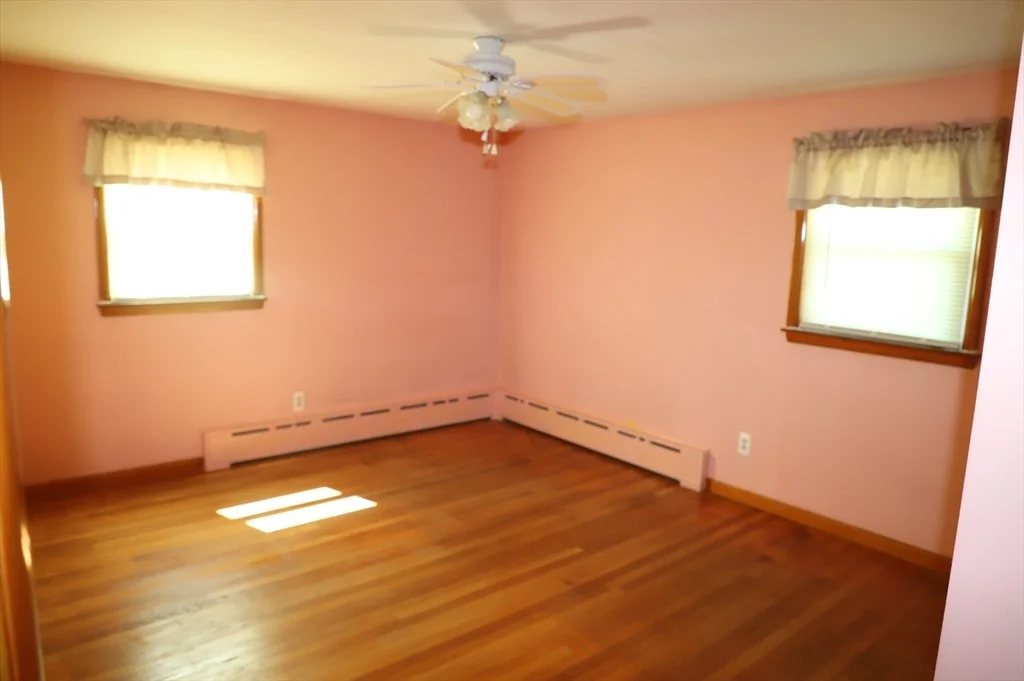 Photo of 25 Peer St.