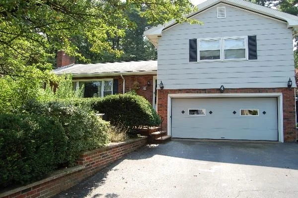 Photo of 4 Peter Hobart Dr