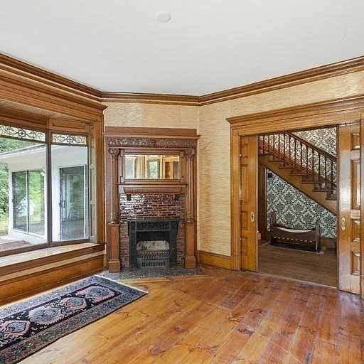 Photo of 1179 Main St