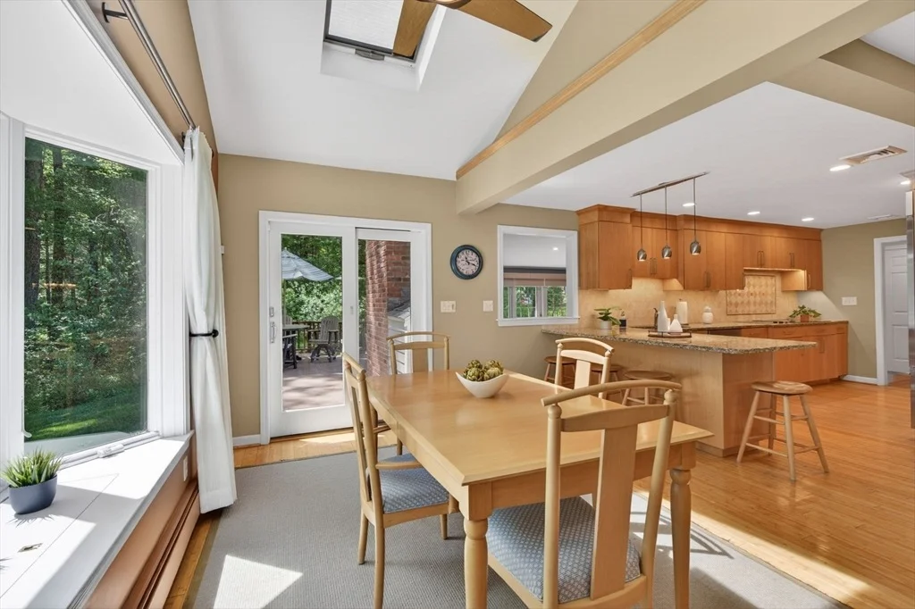 Photo of 28 Algonquin Ave