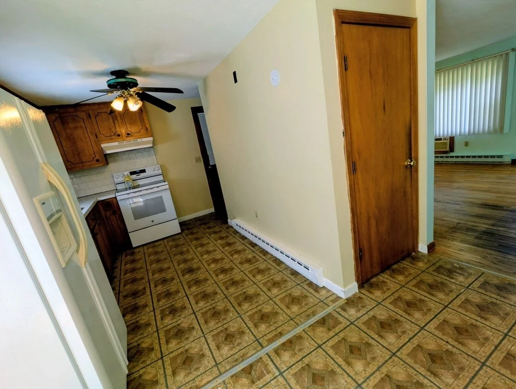 Photo of 7 Birchwood Dr