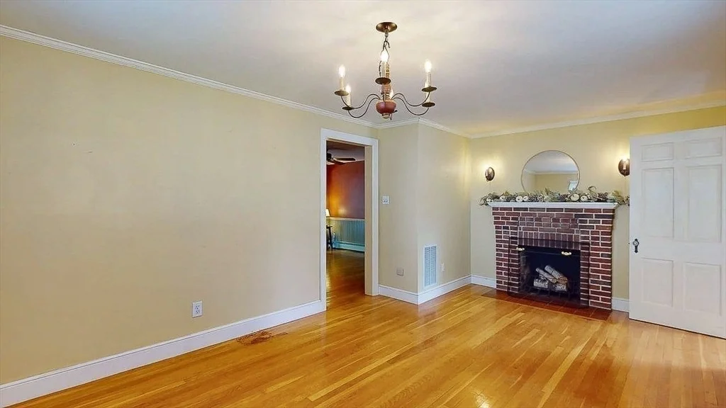 Photo of 14 Housatonic St
