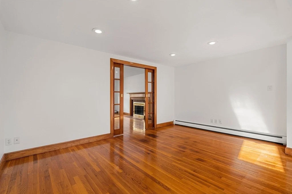 Photo of 215 West Shore Dr