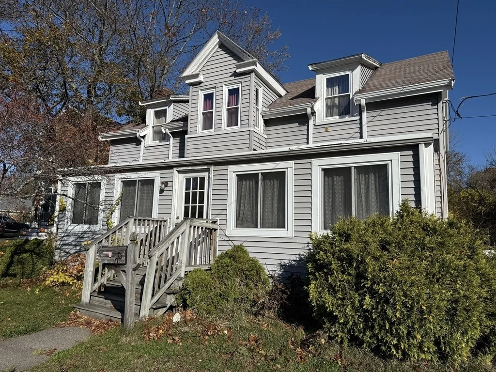 Photo of 100 Poplar St