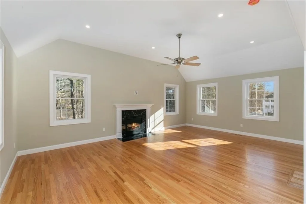 Photo of 799 Lowell Street