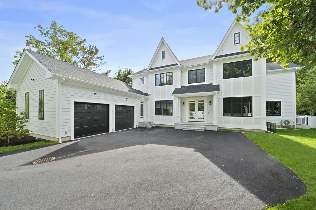 Photo of 42 Bow Road