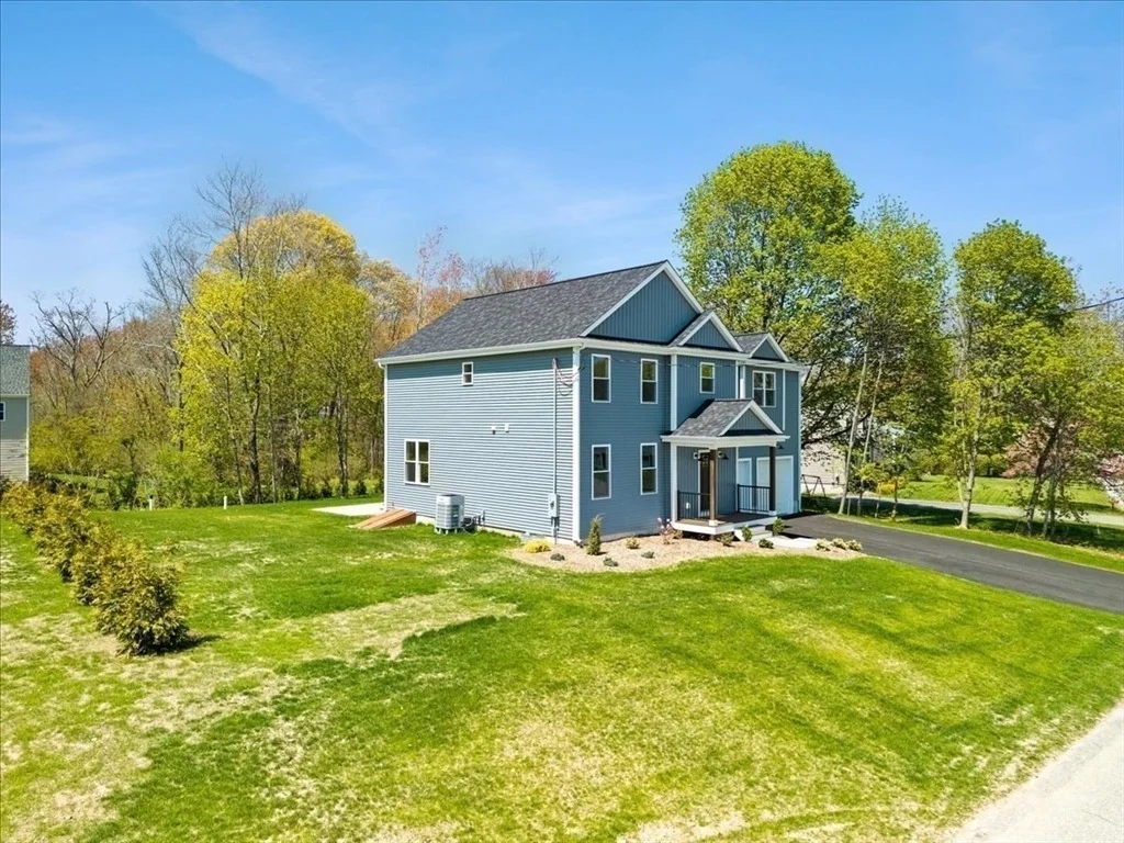 Photo of 12 Valley Run Dr