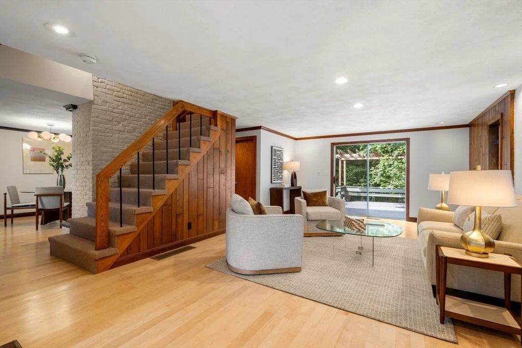 Photo of 341 West St
