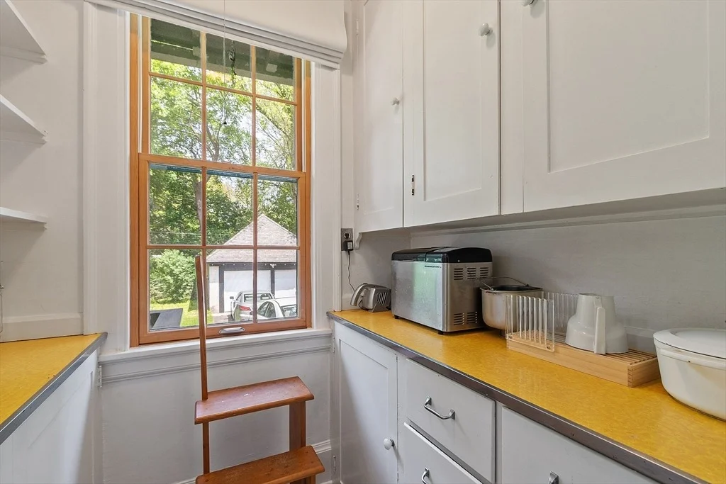 Photo of 298 Highland St