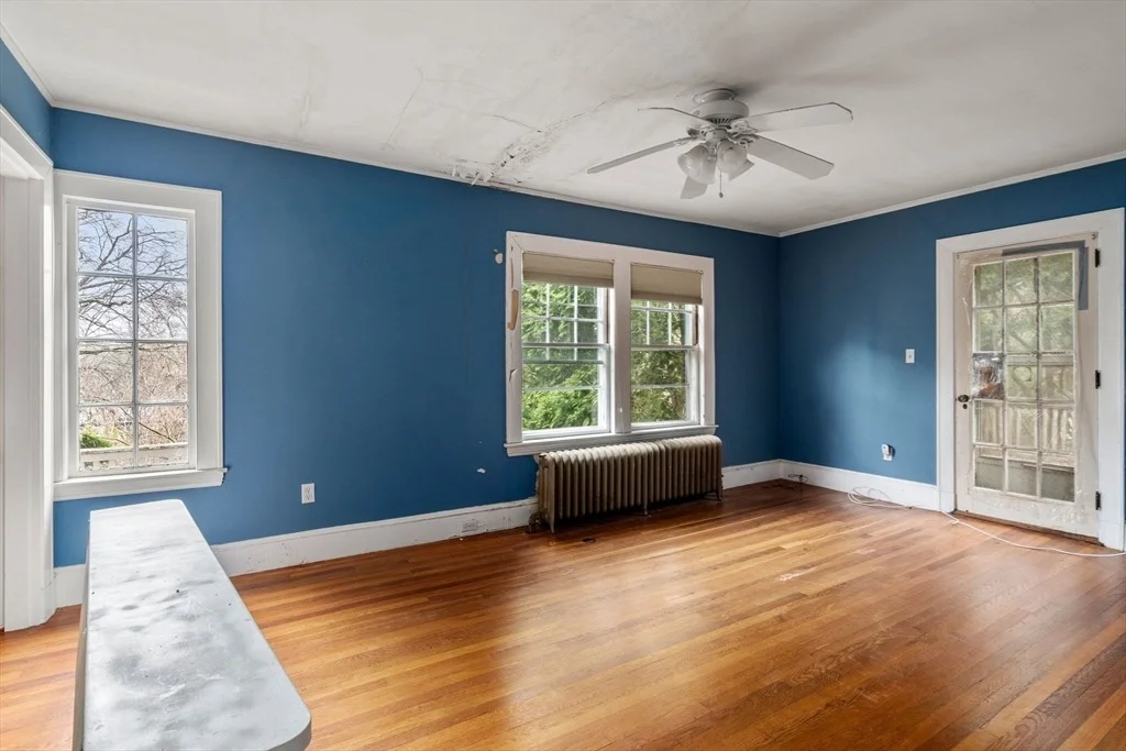 Photo of 10 Stoneleigh Cir