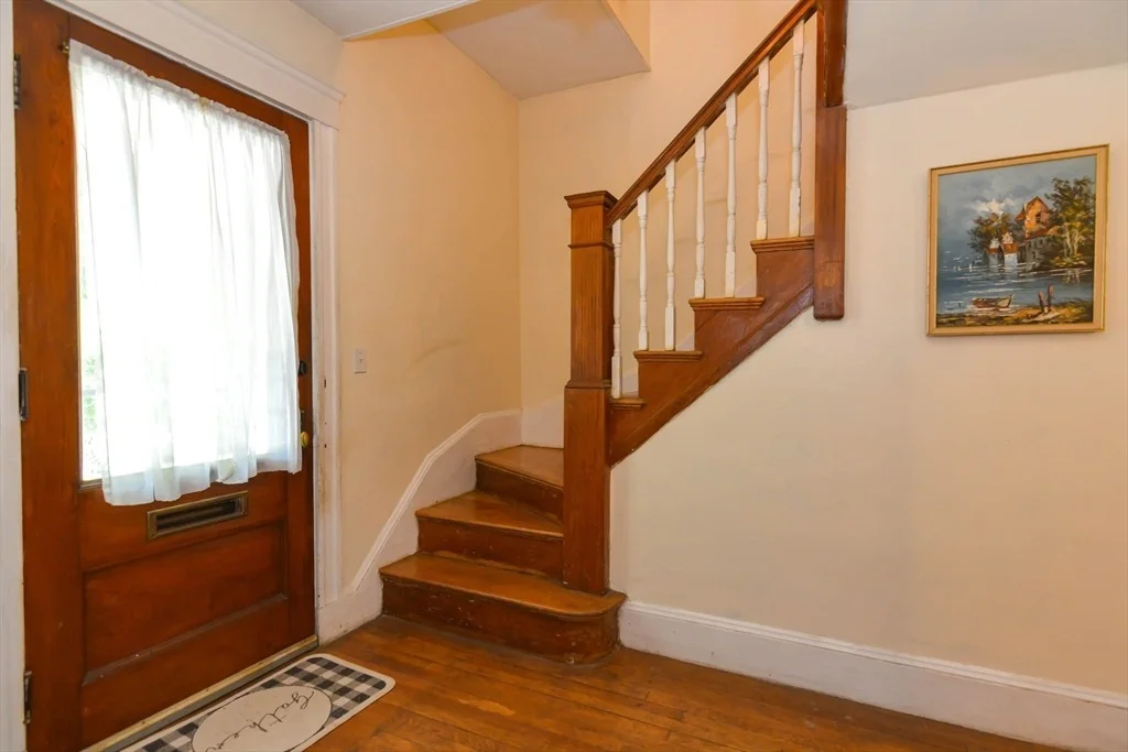 Photo of 25 Maple Ave.