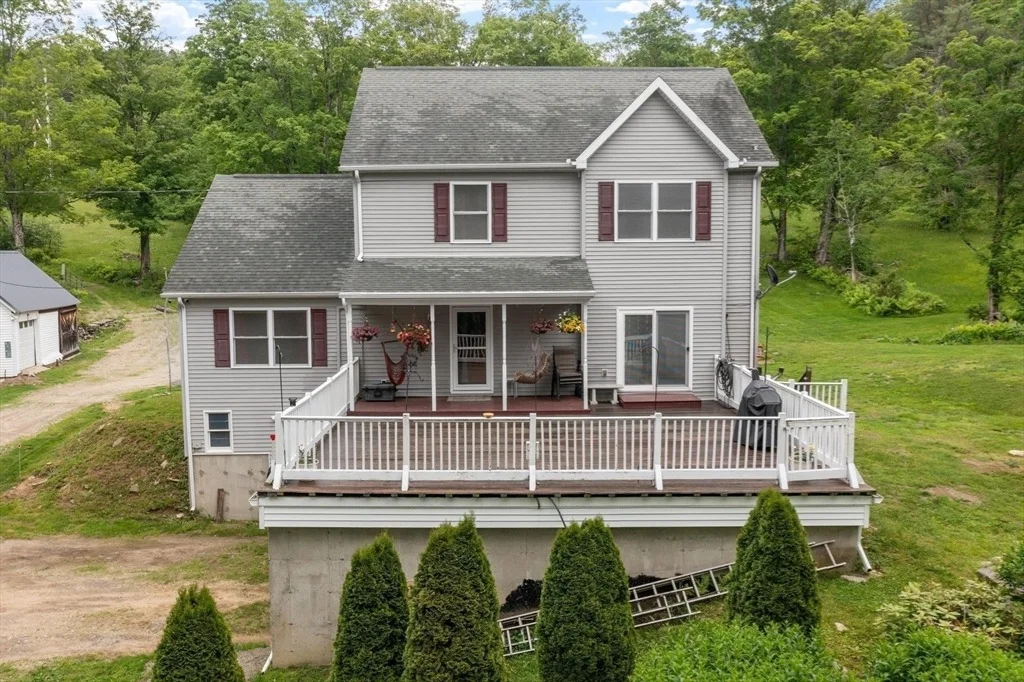 Photo of 240 Farley Rd