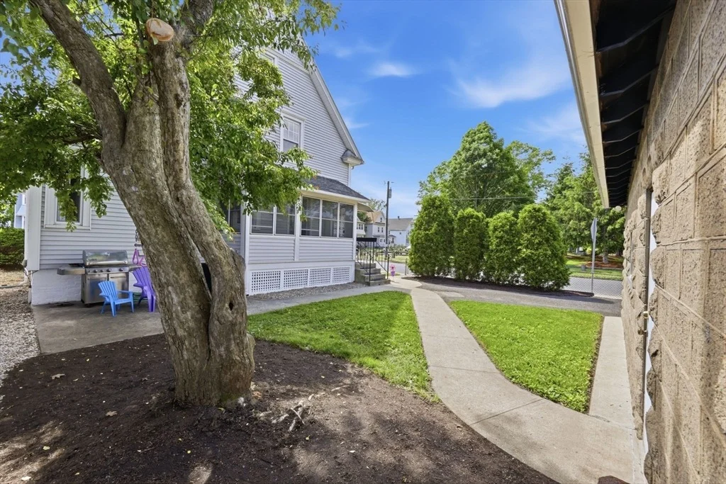 Photo of 585 Armory St