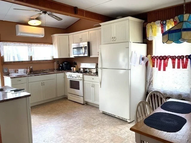 Photo of 114 Long Beach