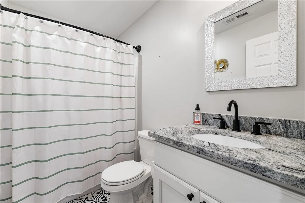 Photo of 200 Greeley St