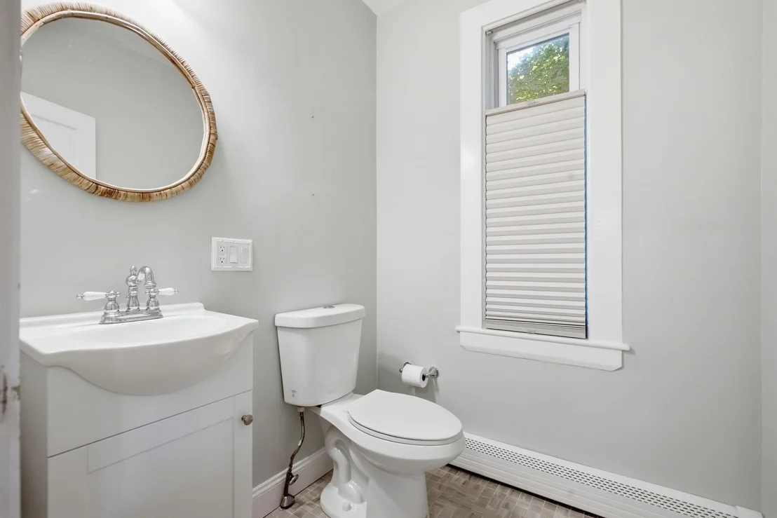 Photo of 10 Eaton St
