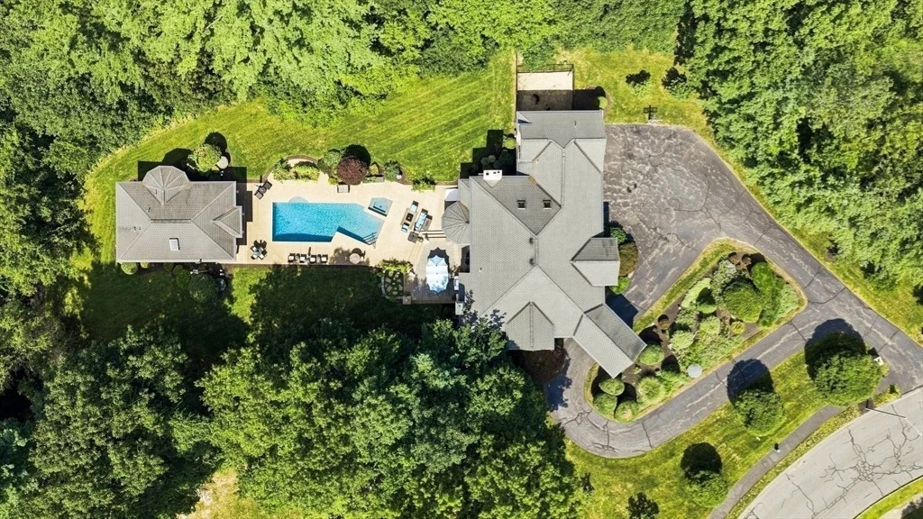 Photo of 41 Spruce Rd.
