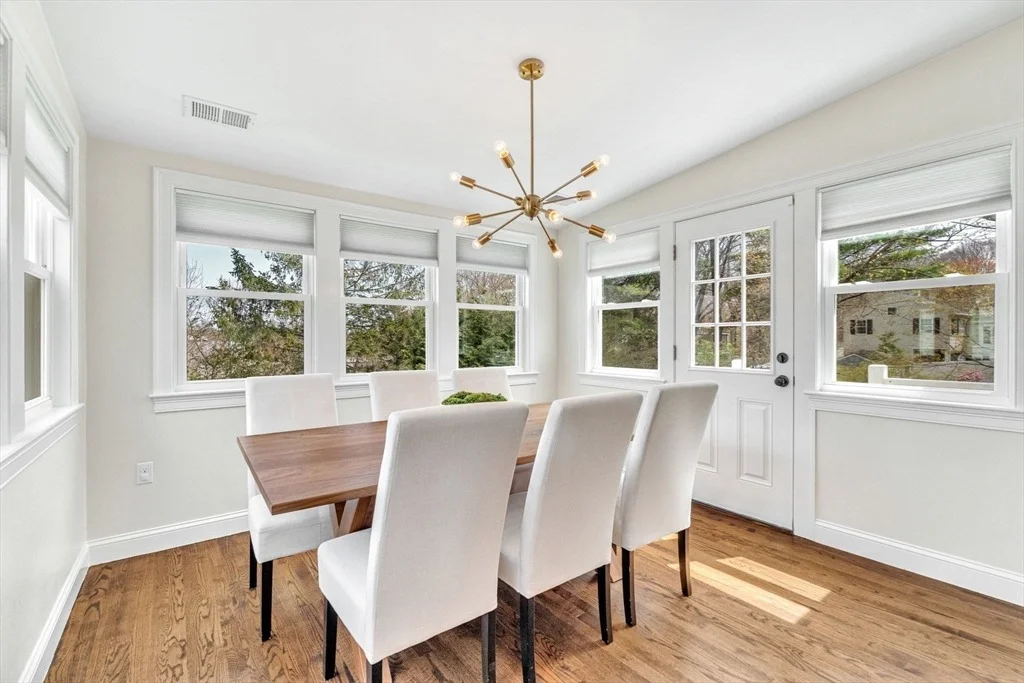 Photo of 72 Oakcrest Rd