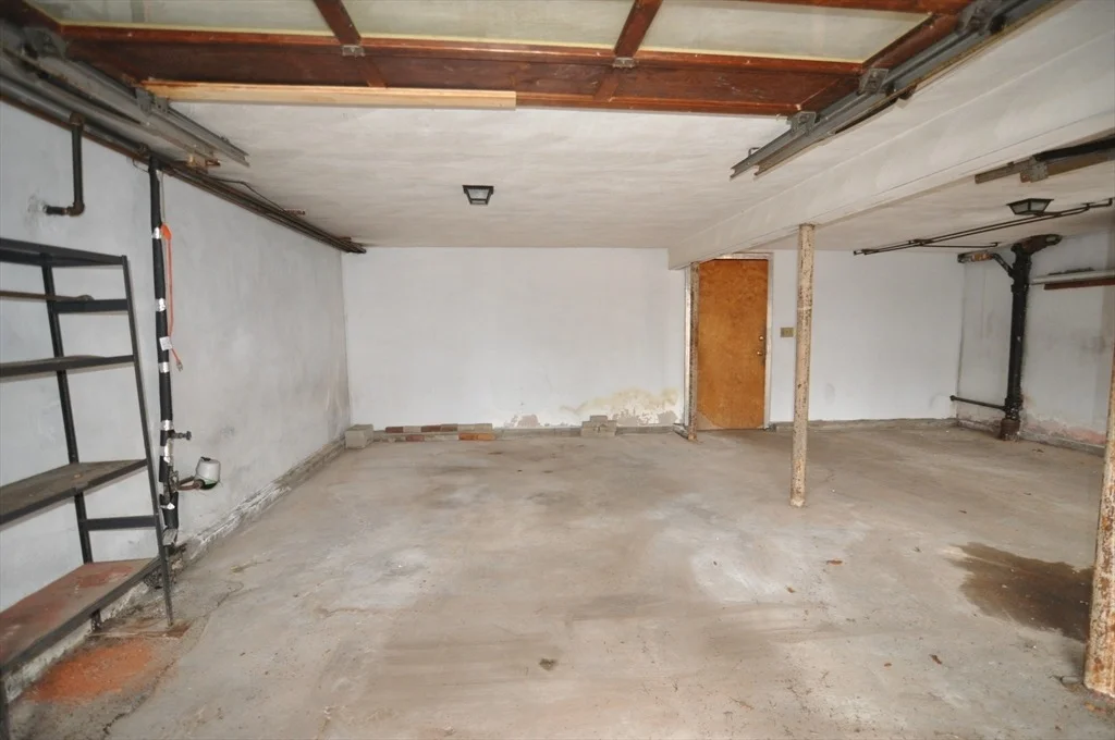 Photo of 149 Shaker Rd