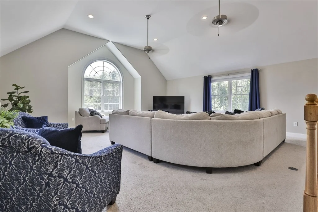 Photo of 2 Sadie Ln