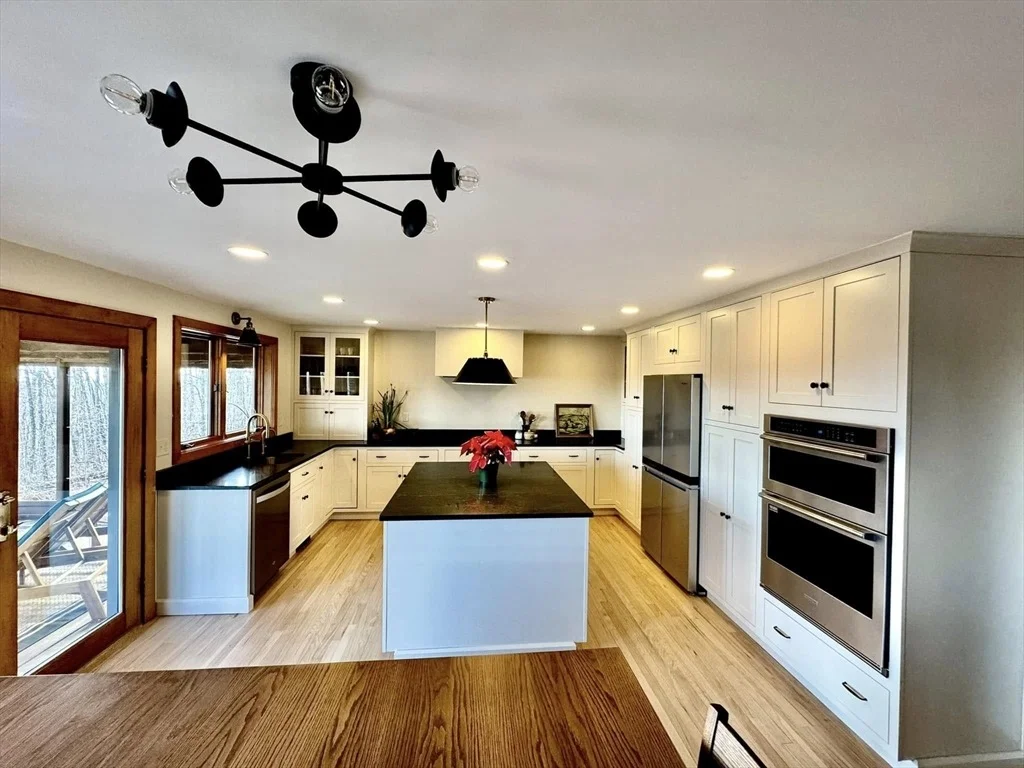 Photo of 48 Birch Bluff Rd