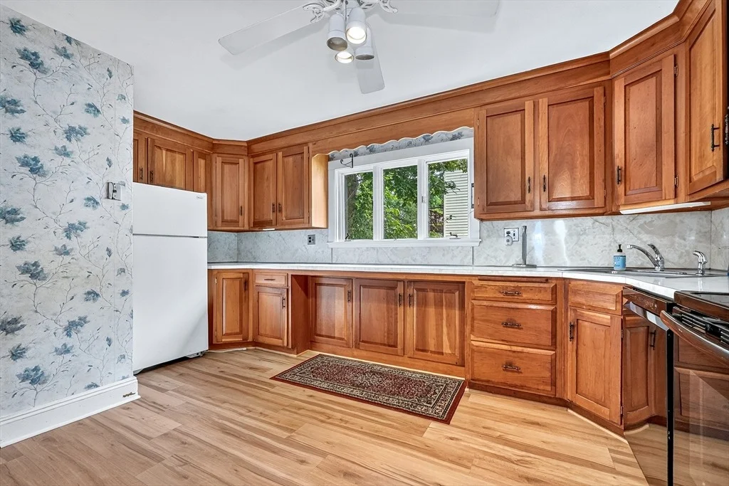 Photo of 37 Riverview St
