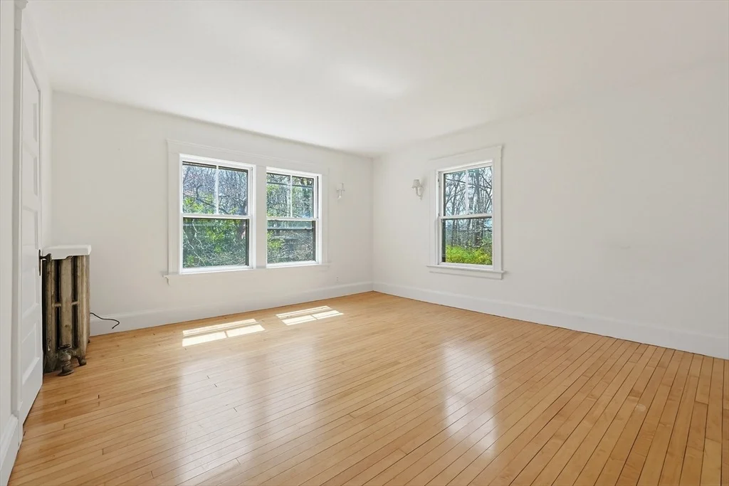 Photo of 92 Dennison Ave