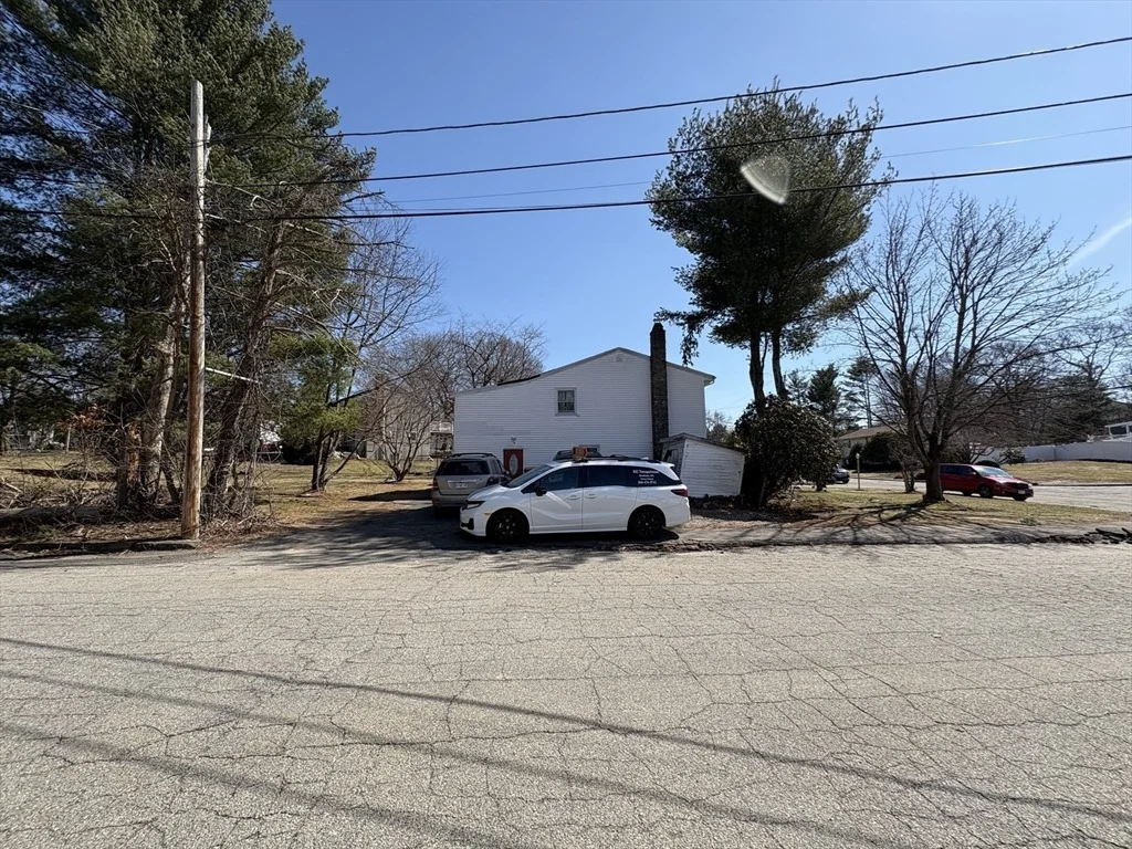 Photo of 9 Fernandez Cir