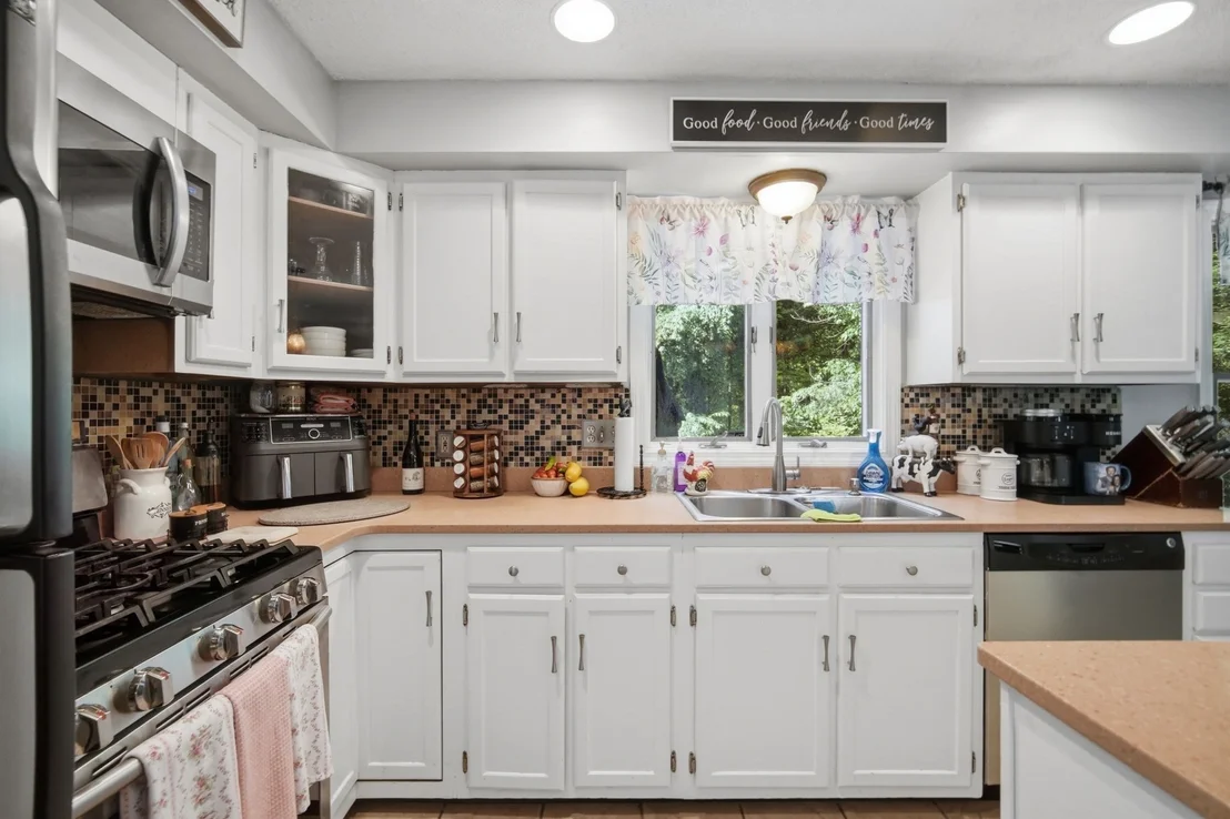 Photo of 19 Stephanie Cir