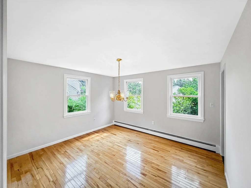 Photo of 21 Burnside Ln