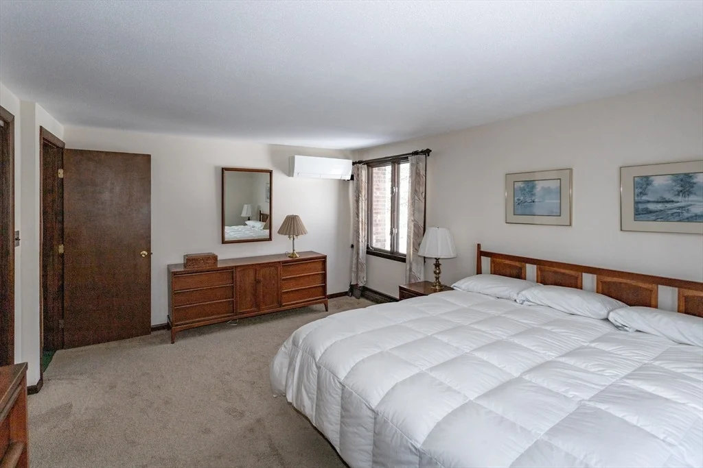 Photo of 49 Glasgow Dr