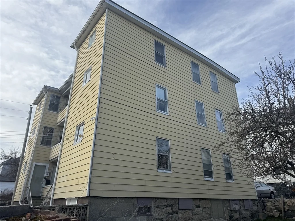 Photo of 84 Everett St