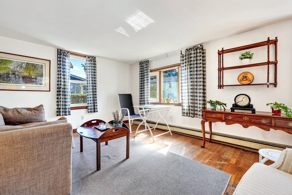 Photo of 79 Maple Street