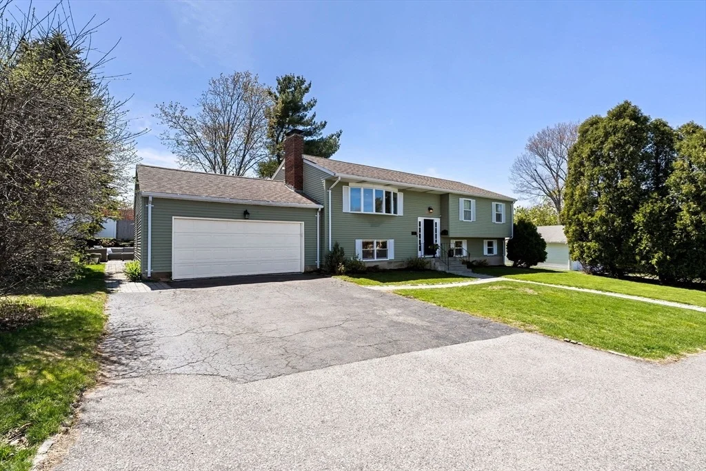 Photo of 45 Colonial Drive