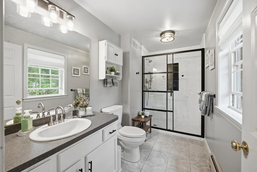 Photo of 7 Hillside Meadows Dr