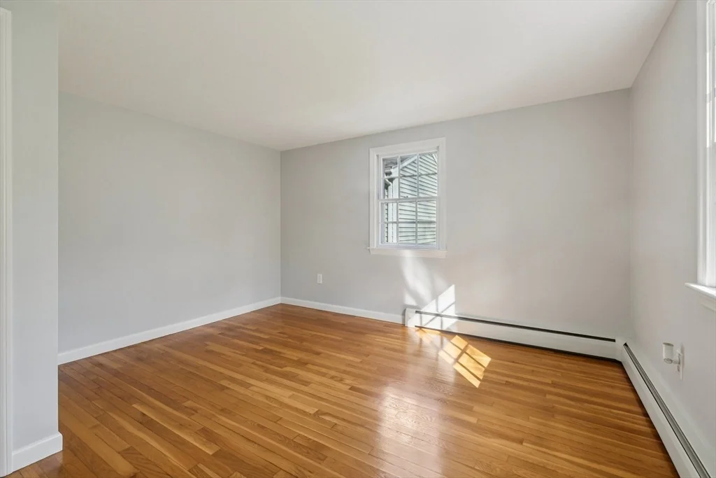 Photo of 342 Robinson St