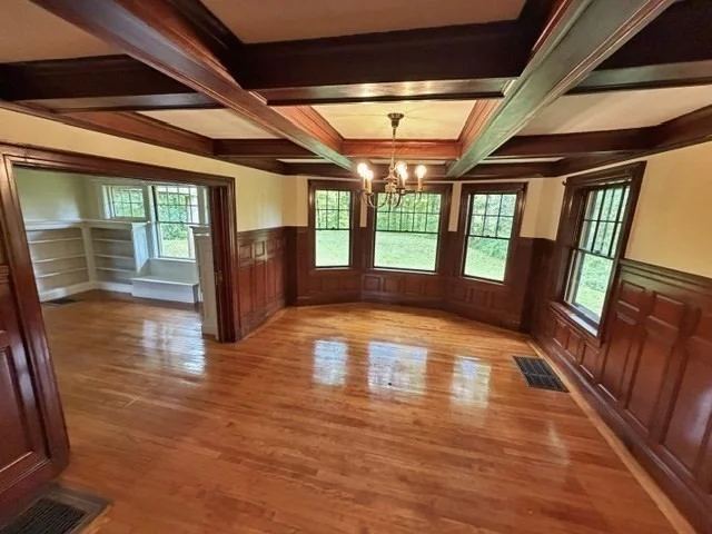 Photo of 230 North Main