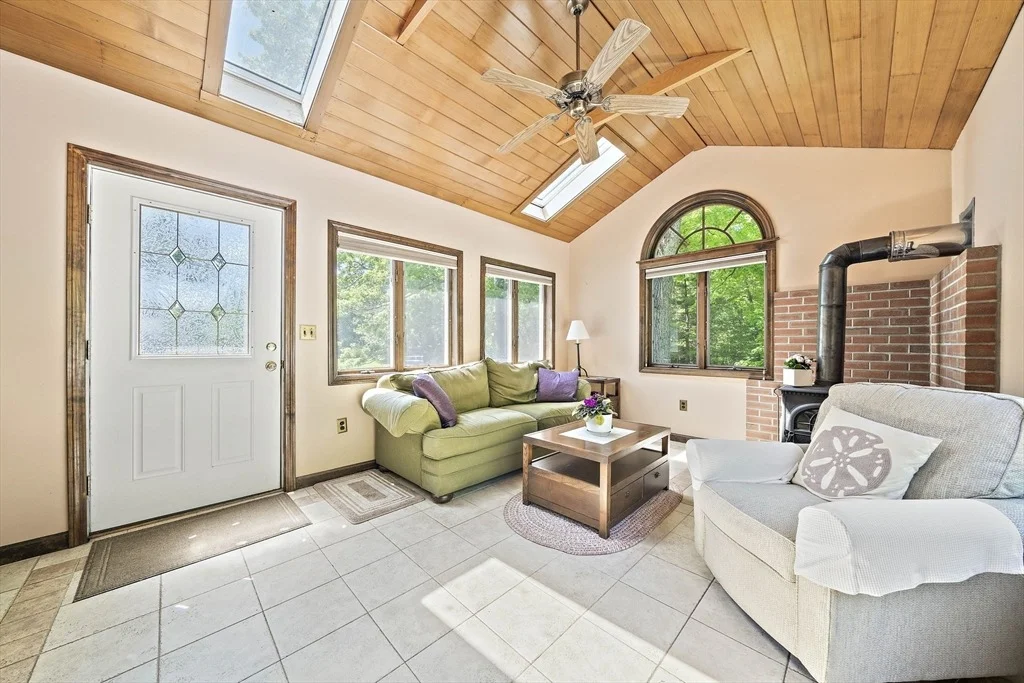 Photo of 156 Third St