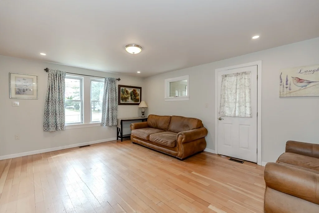 Photo of 310 Mendon Road