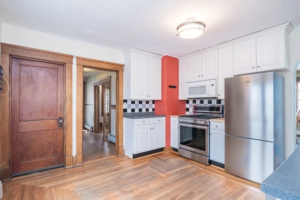 Photo of 2 Oak St