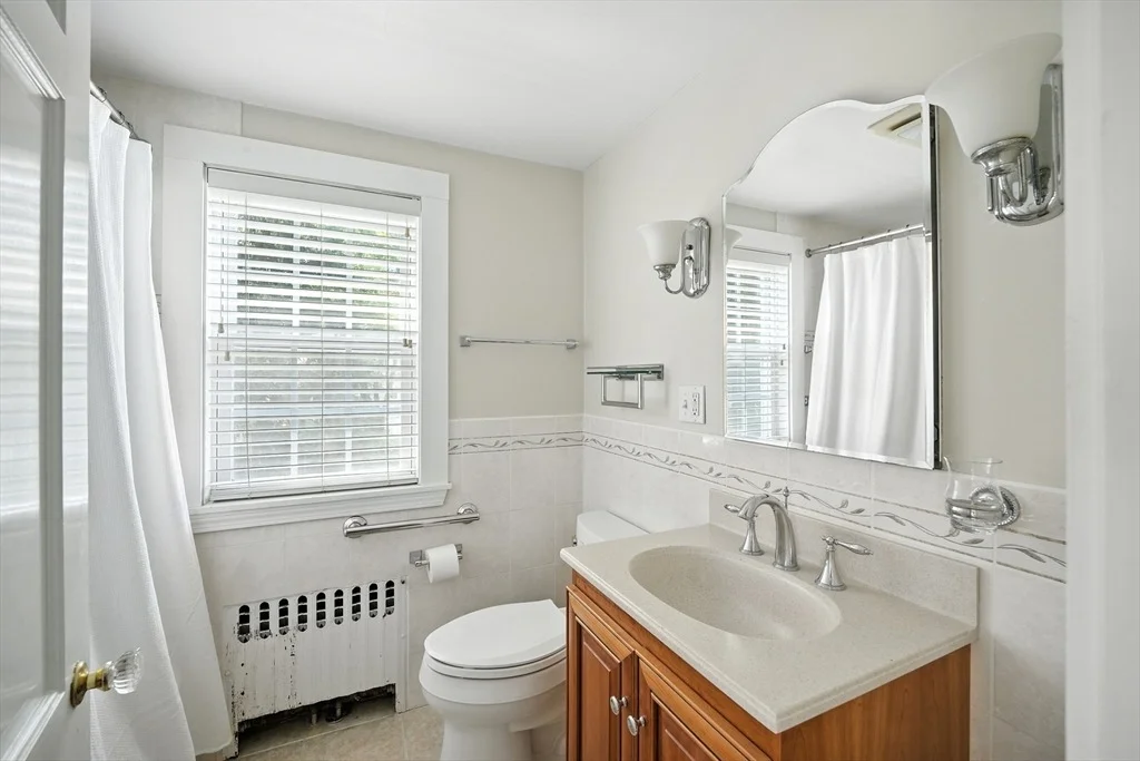 Photo of 40 Fairway Drive