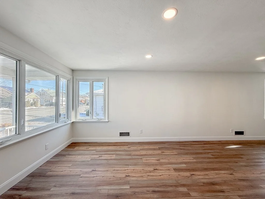Photo of 31 Millard Ave