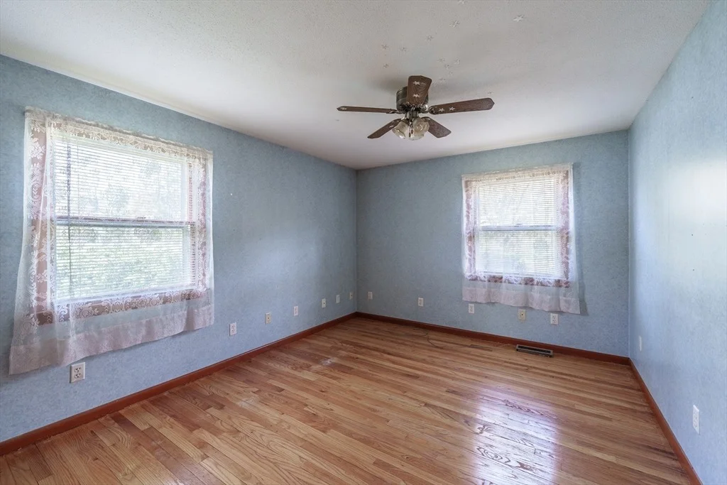 Photo of 183 Brookside Cir