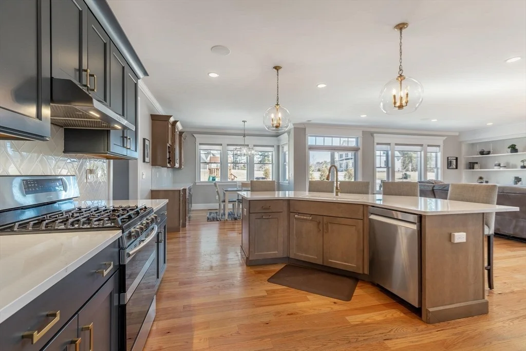 Photo of 10 Rochambeau Ave