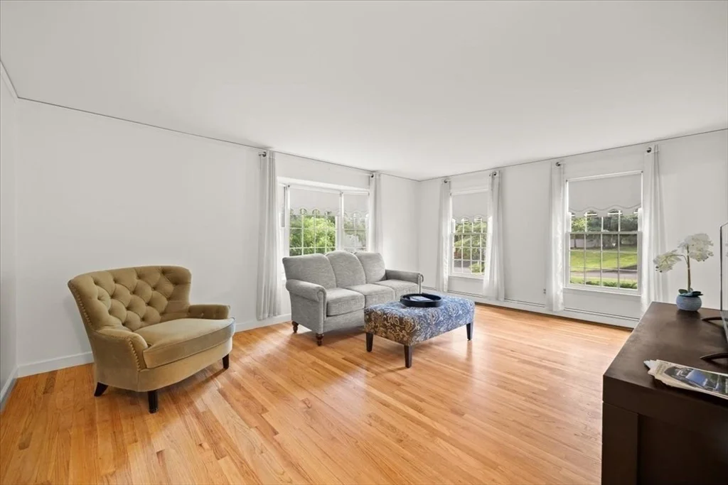 Photo of 25 Arbor Way