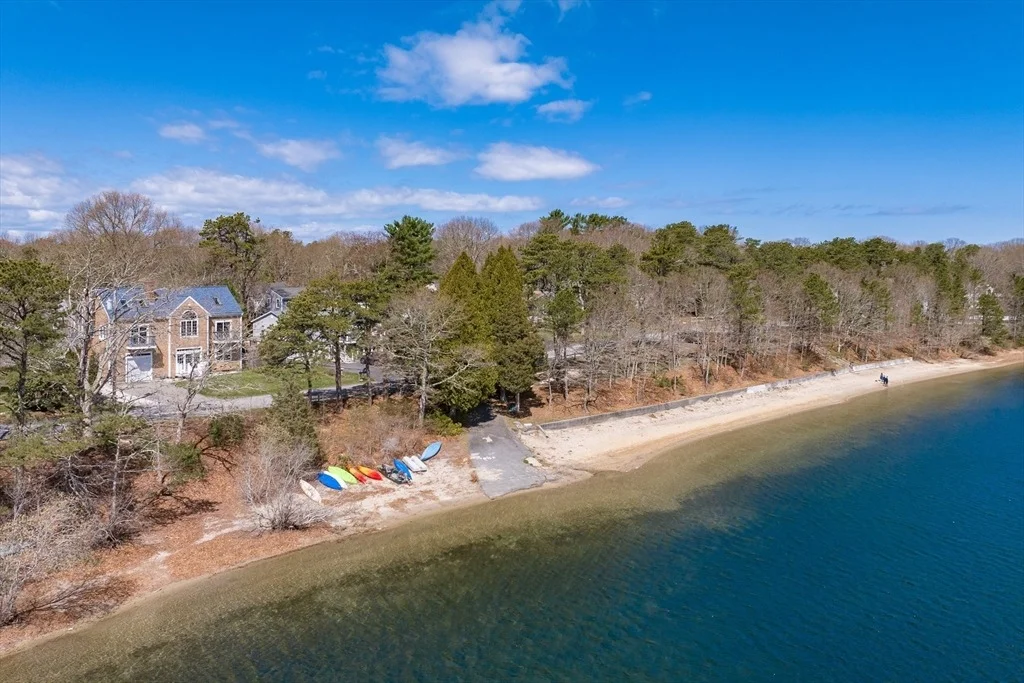 Photo of 251 Lakeside Drive