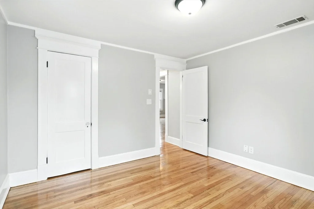 Photo of 26 Dwight Rd
