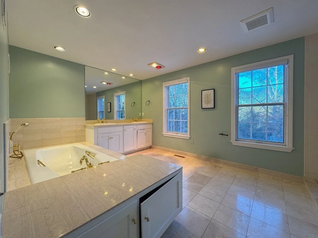 Photo of 84 White Birch Way