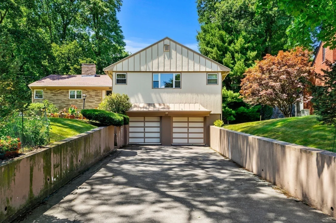 Photo of 205 Gardner Rd